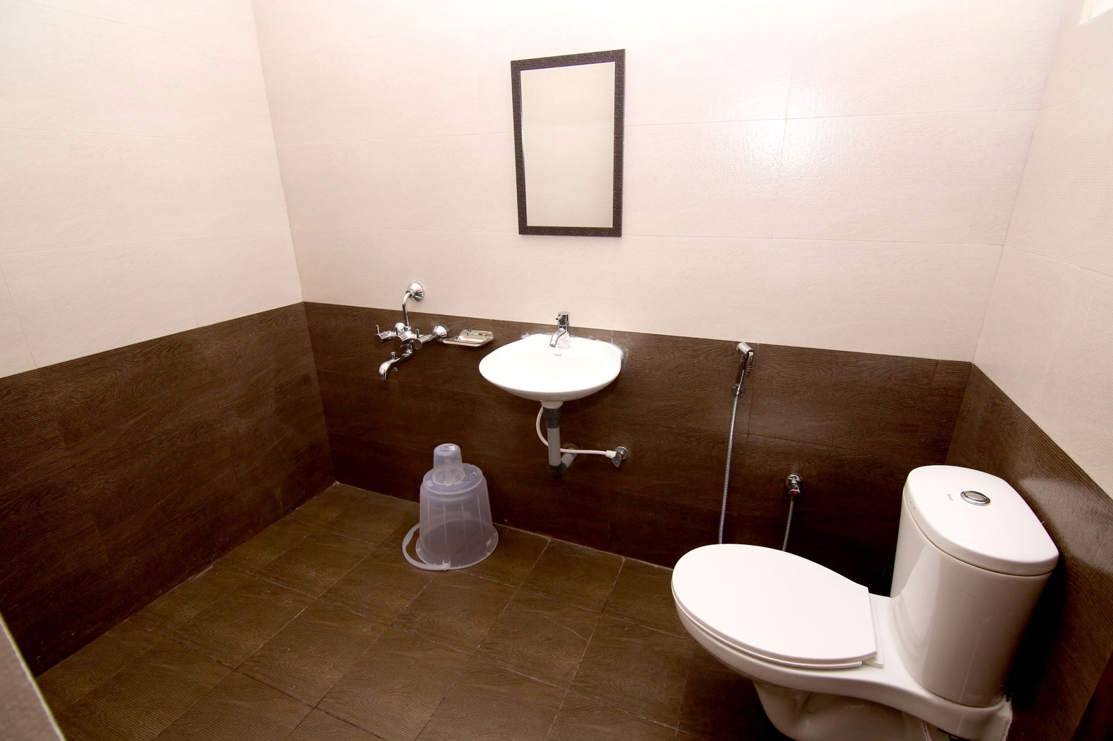 Compact Double Room A/C